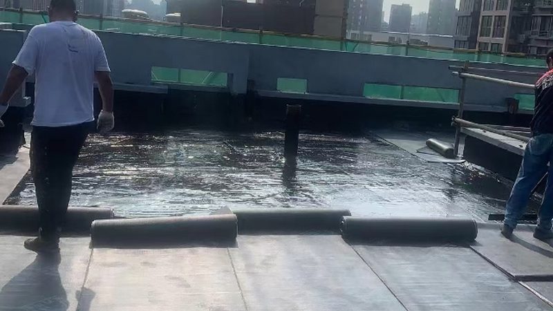 屋顶岩棉保温板：优缺点解析与应用场景